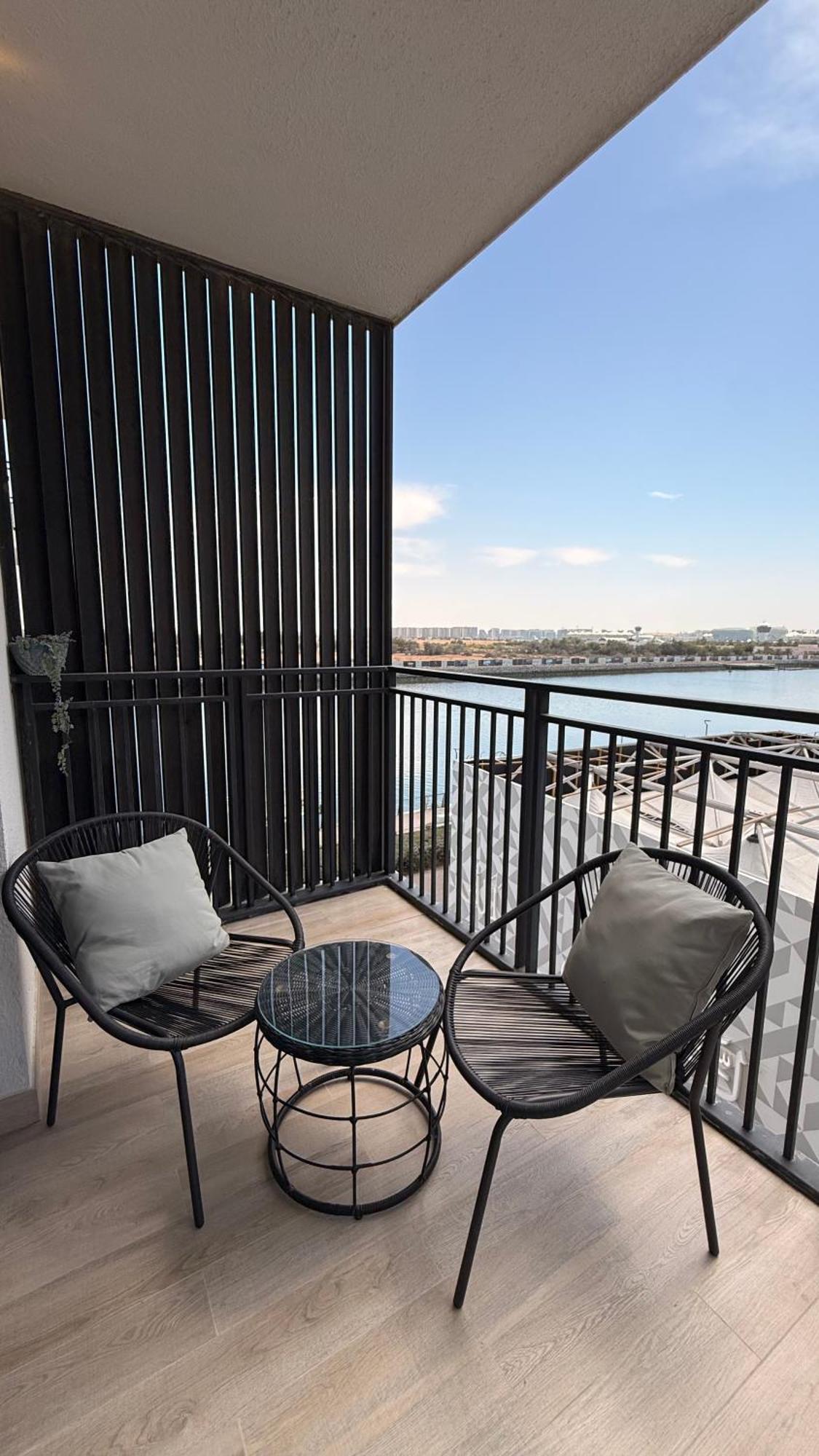 Upscale In Yas Island *